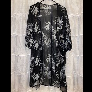 Xhilaration 1/4 Sleeve Floral Kimono